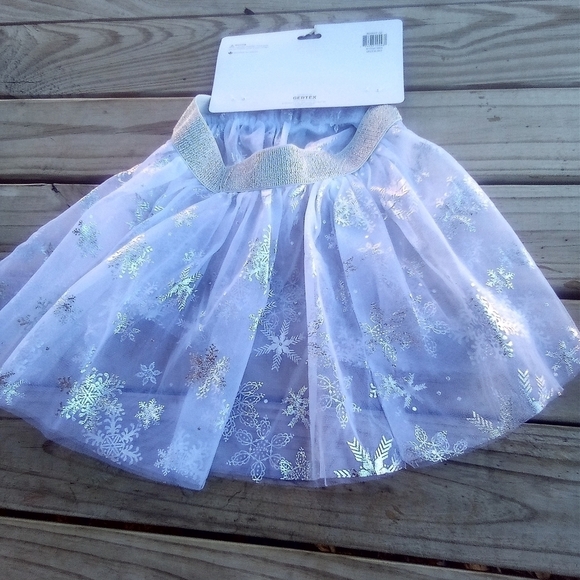 Dog or Cat White & Silver Winter TuTu Skirt One Size Christmas Holiday Snowflake - Picture 2 of 2